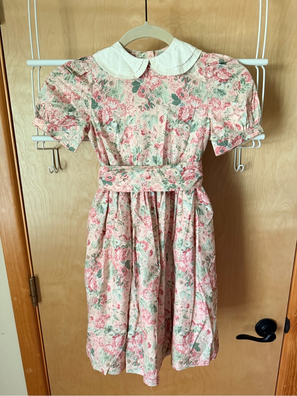 Vintage Laura Ashley Floral Pink & Green Peter Pan Collar Dress, sz 5 yrs